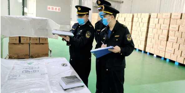 M6 米乐甘肃省武山县市场监管局开展医疗机构强检计量器具专项检查(图2)